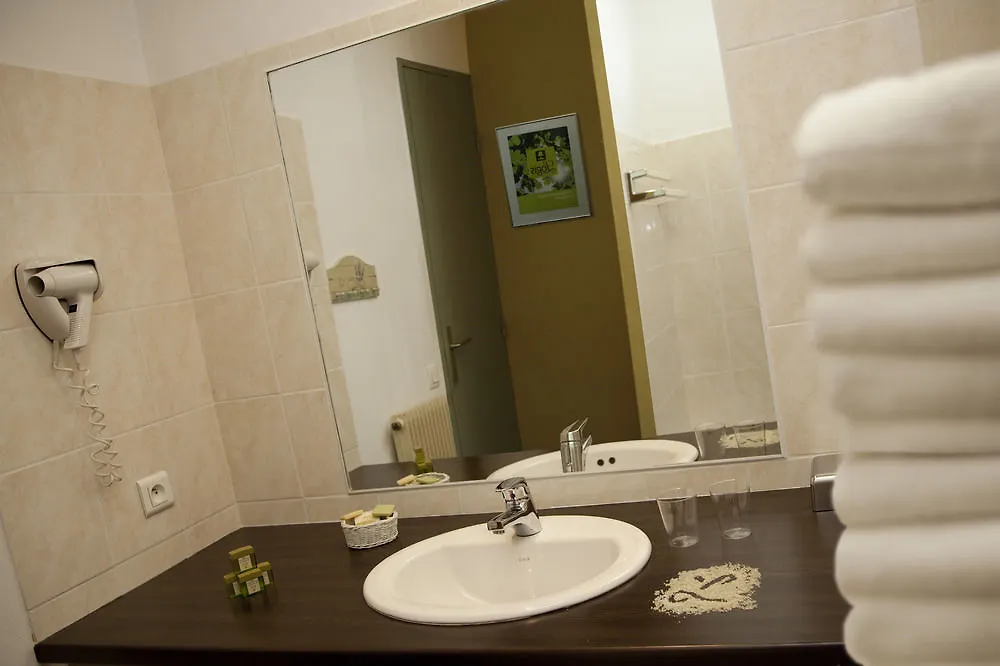 Hotel Logis Le Relais De Fusies Lacaune