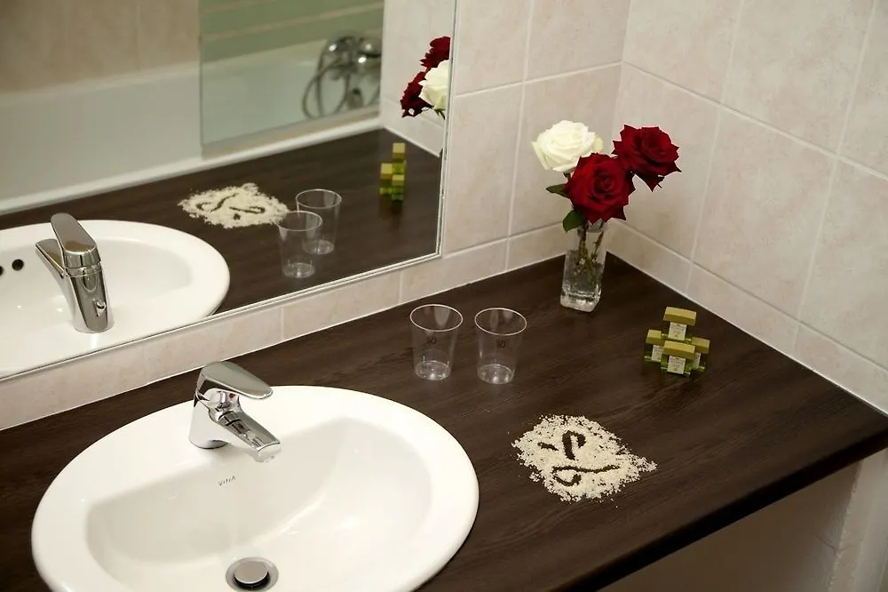 ***  Hotel Logis Le Relais De Fusies Lacaune Francia