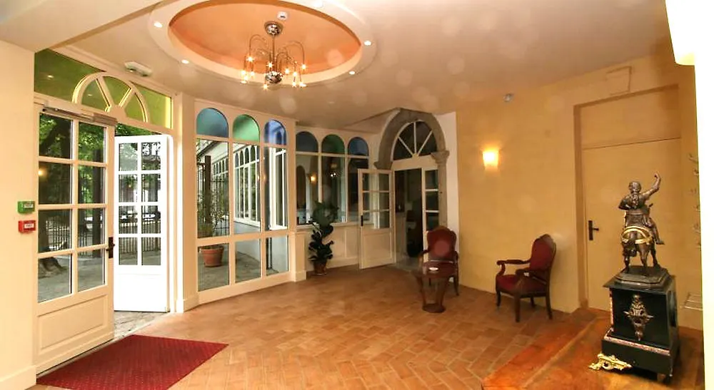 Logis Le Relais De Fusies Hotel Lacaune