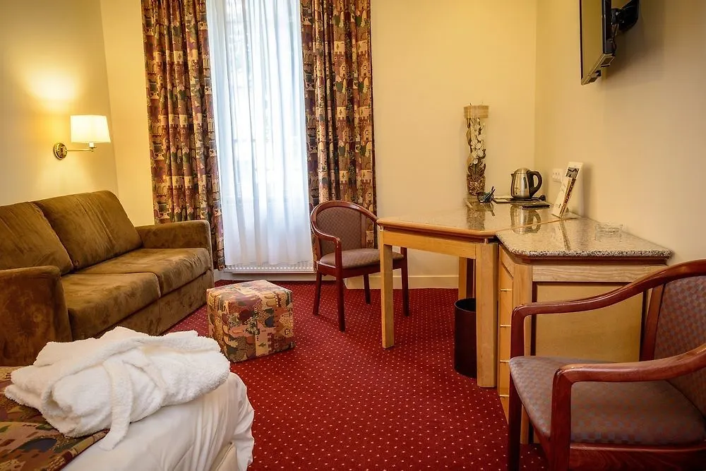 Logis Le Relais De Fusies Hotel Lacaune 3*,  France