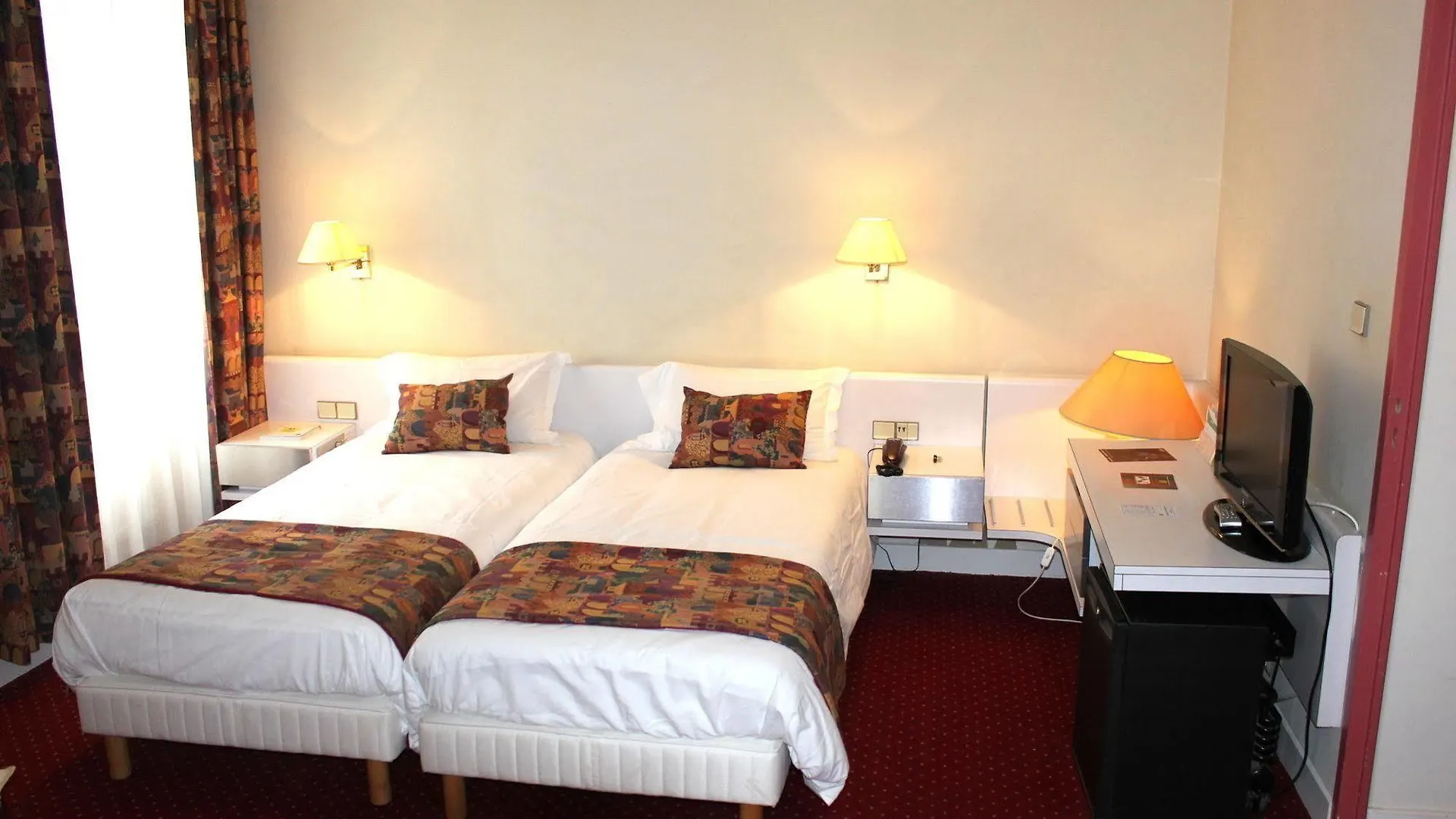 Logis Le Relais De Fusies 호텔 라코네